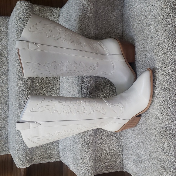 Corkys white boots wide calf Size 8 New - Picture 2 of 7